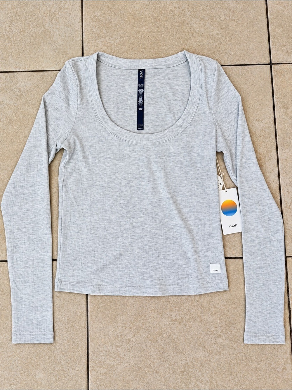 Vuori Pose Scoop Tee Long Sleeve White Heather Grey L NWT Ribbed - Picture 2 of 9